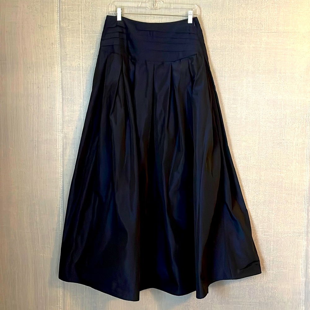 FLO ATELIER Black Taffeta Skirt